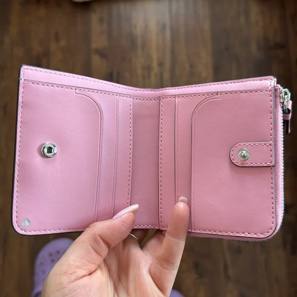 Kate spade pink wallet - Picture 2 of 3